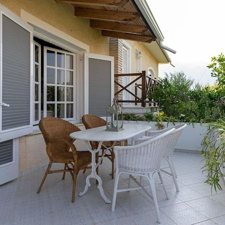 Serene Seaside Bliss - Lush & Secluded Garden Oasis Kalamata Extérieur photo